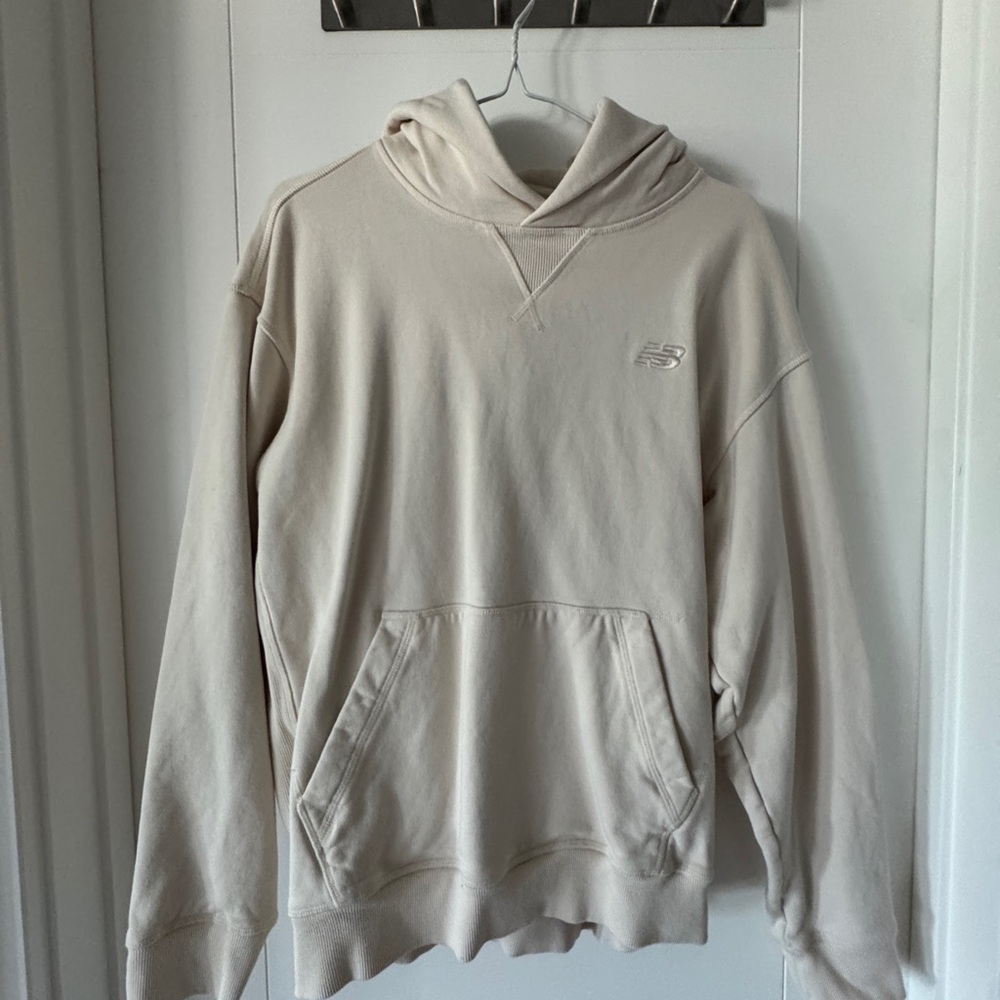 New Balance Cream Pullover Hoodie with Subtle Logo